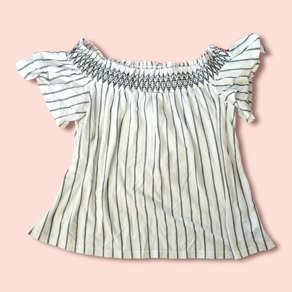 Medium american eagle black & white ruffled striped cropped off the shoulder tee - Picture 2 of 4
